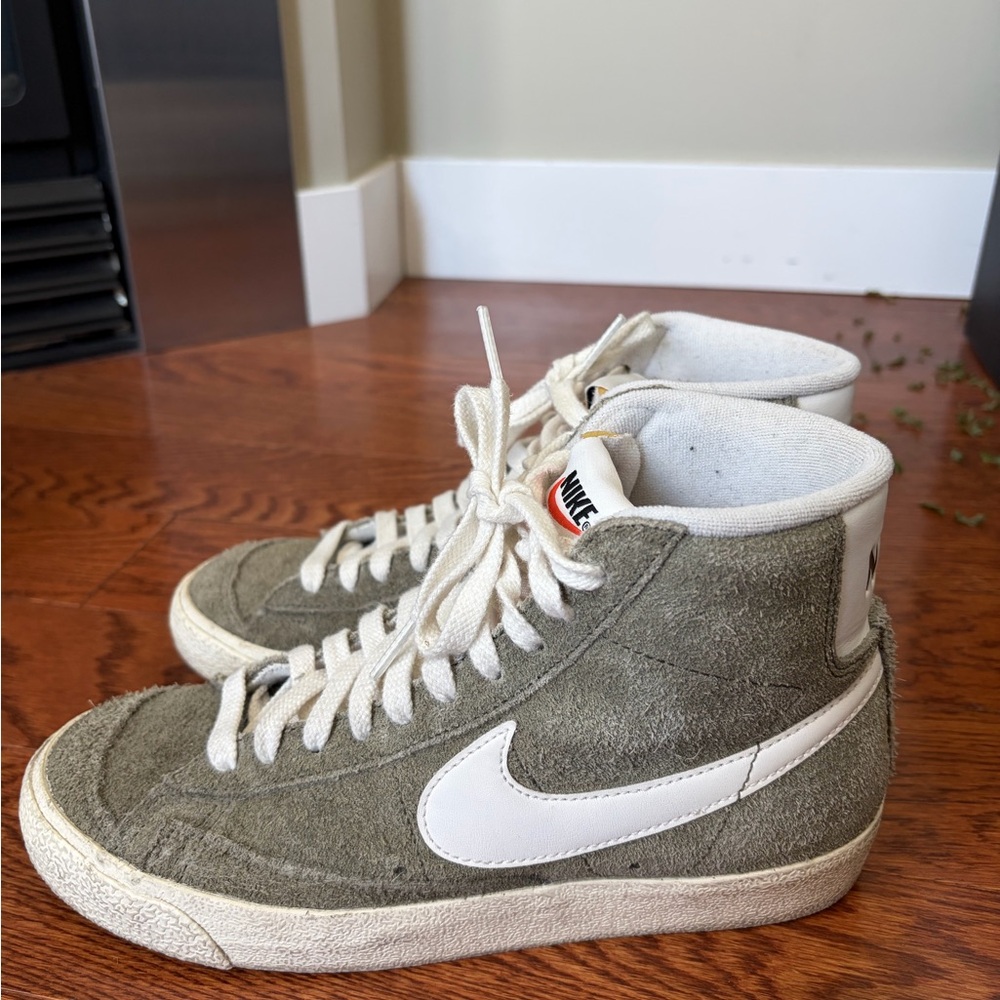 Nike blazer mid ‘77 vintage high tops